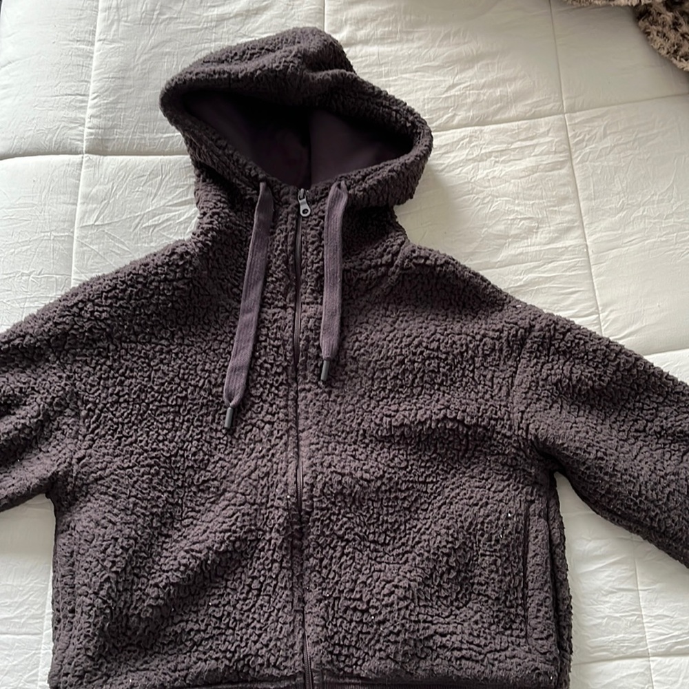 sherpa crop zip up